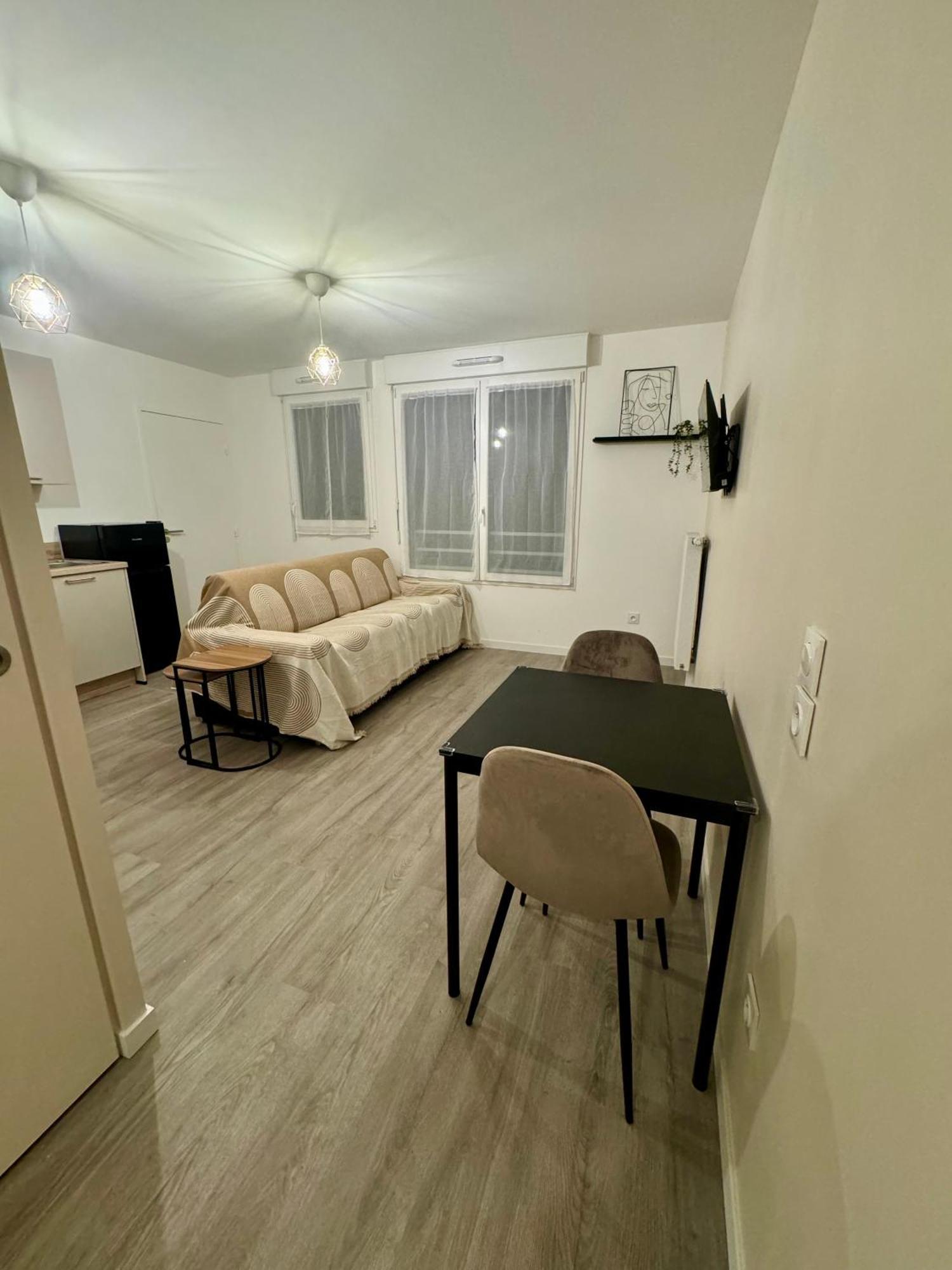 Studio Moderne Et Tout Equipe, Proche Du Rer, Paris & Aeroport D'Orly En 20 Min, Lit Bebe Sur Demande Vitry-sur-Seine Εξωτερικό φωτογραφία